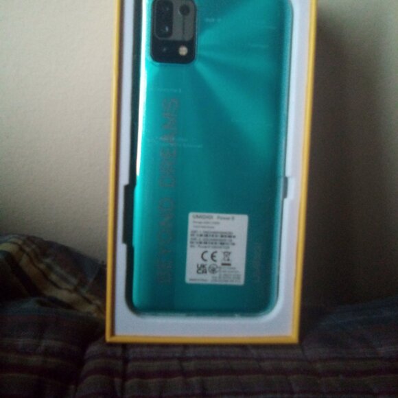 Smartphone - Picture 2 of 2